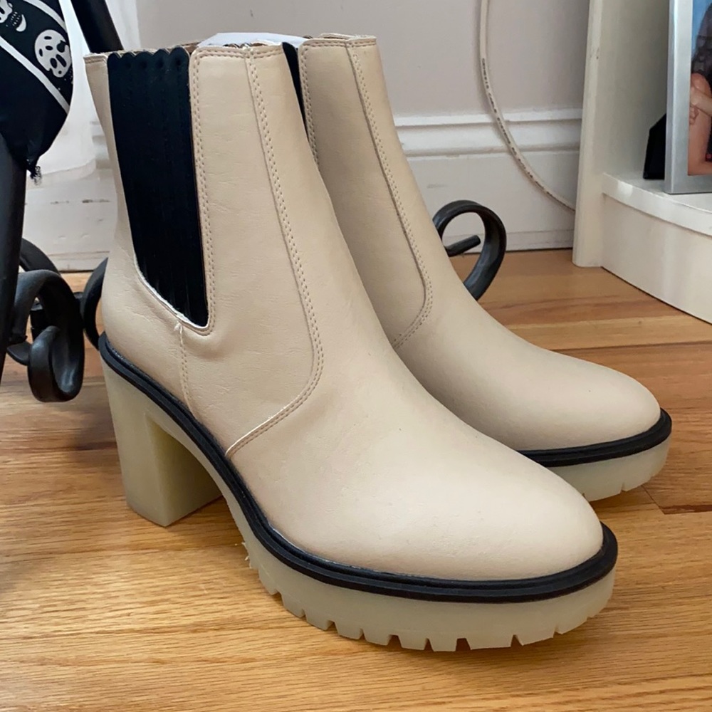 White chic rubber block heel boots